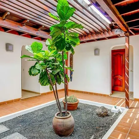 Playa Blanca Sleeps 8 Pool Wifi T334218 فيلة